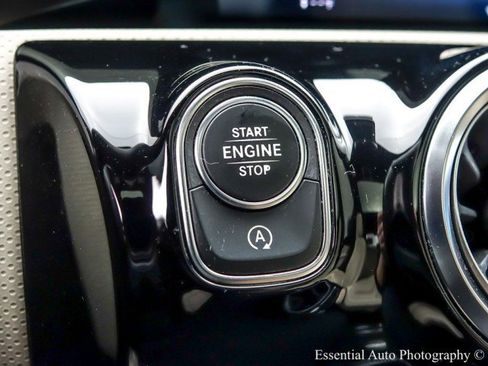 Used 2021 Mercedes-Benz CLA 250 w/ Premium Package image 18