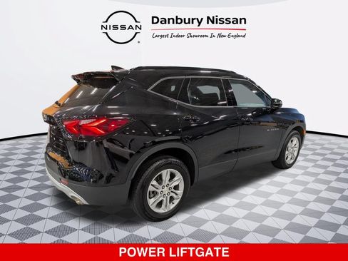 Used 2020 Chevrolet Blazer LT w/ Sound & Technology Package AWD/4WD image 3