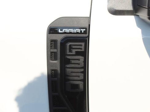 New 2025 Ford F350 Lariat w/ Lariat Ultimate Package image 11