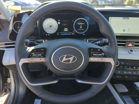 New 2026 Hyundai Elantra Limited image 24