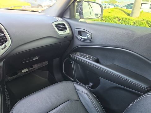 Used 2021 Jeep Compass Latitude w/ Driver Assistance Group FWD image 10
