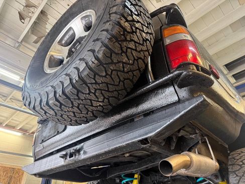 Used 1996 Toyota Land Cruiser image 97