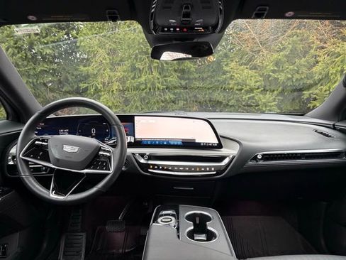 Certified 2024 Cadillac Lyriq Sport image 32