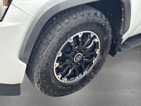 Used 2023 Toyota Sequoia Limited image 12