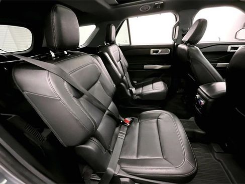 Used 2023 Ford Explorer Limited w/ Equipment Group 301A image 23