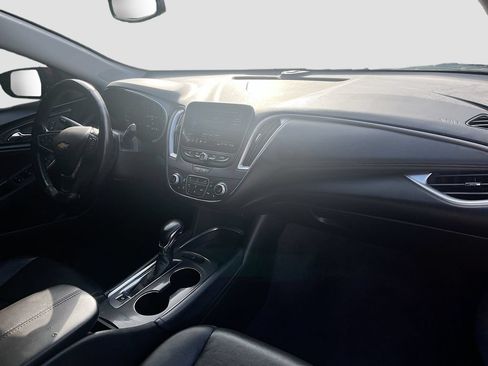 Used 2022 Chevrolet Malibu LT w/ Leather Package FWD image 27