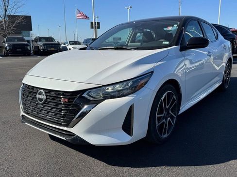 Used 2025 Nissan Sentra SR image 8