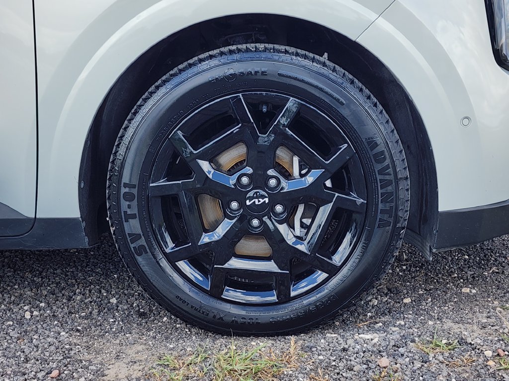 Certified 2025 Kia Carnival SX Prestige FWD image 11