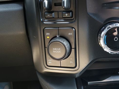 New 2025 Ford F250 Platinum image 29