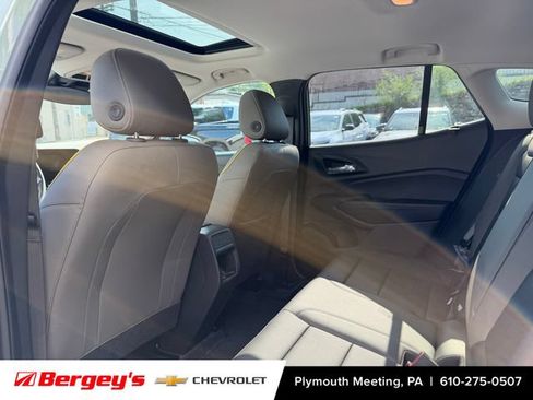 Used 2024 Chevrolet Trax ACTIV w/ Sunroof Package FWD image 10