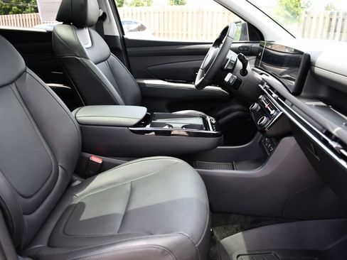 Used 2025 Hyundai Tucson Limited AWD/4WD image 37