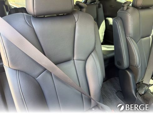 Used 2022 Subaru Ascent Limited w/ Technology Package AWD/4WD image 31