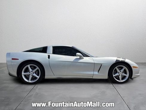 Used 2011 Chevrolet Corvette Coupe w/ Battery Protection Package RWD image 5