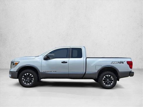 Used 2018 Nissan Titan PRO-4X AWD/4WD image 8