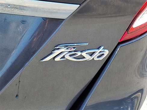 Used 2017 Ford Fiesta Titanium image 32