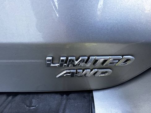Used 2013 Toyota Sienna Limited w/ Premium Pkg AWD/4WD image 5