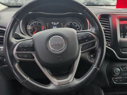 Used 2019 Jeep Cherokee Latitude Plus w/ Cold Weather Group image 19