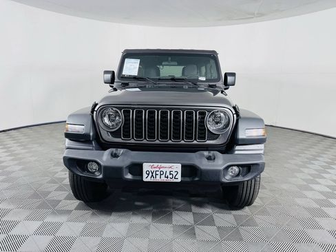 Used 2026 Jeep Wrangler Unlimited Sport AWD/4WD image 3