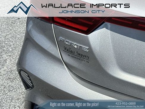 Used 2022 Kia Forte GT FWD image 11