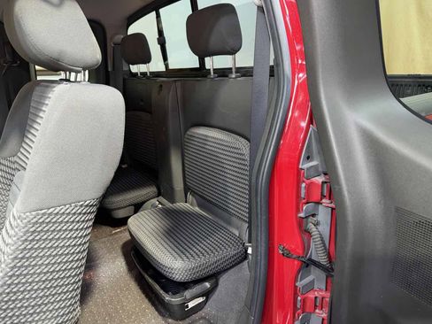 Used 2007 Nissan Frontier SE w/ Power Pkg AWD/4WD image 22