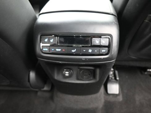 Used 2024 Hyundai Palisade Calligraphy image 24