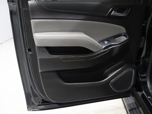 Used 2018 Chevrolet Suburban LT image 20