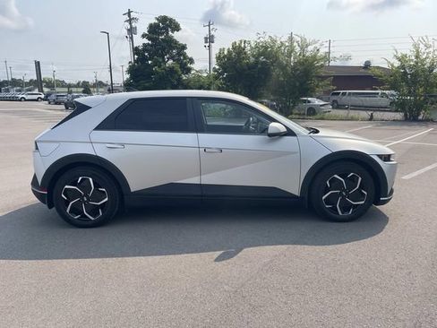 Certified 2023 Hyundai Ioniq 5 SEL w/ Cargo Package RWD image 6