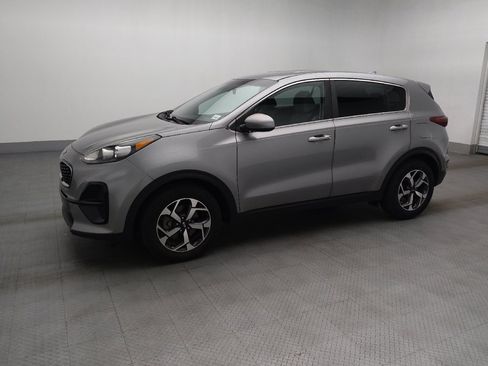 Used 2020 Kia Sportage LX FWD image 2