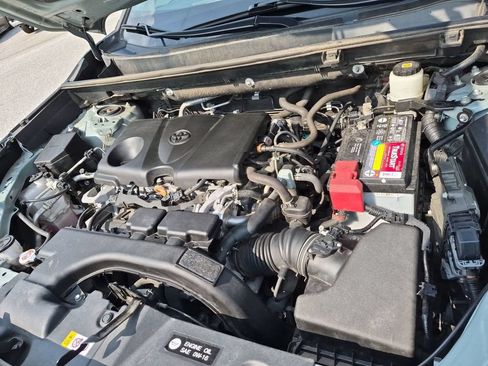 Used 2021 Toyota RAV4 XLE Premium FWD image 37