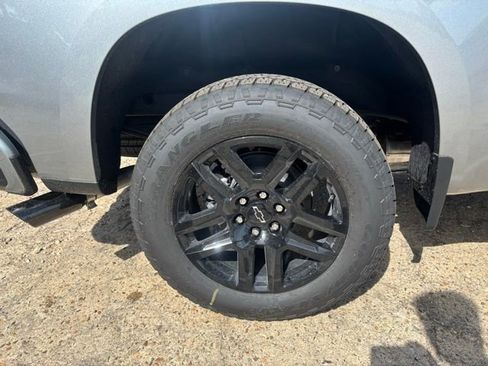 New 2026 Chevrolet Silverado 1500 Custom w/ Turbomax Blackout Package AWD/4WD image 10
