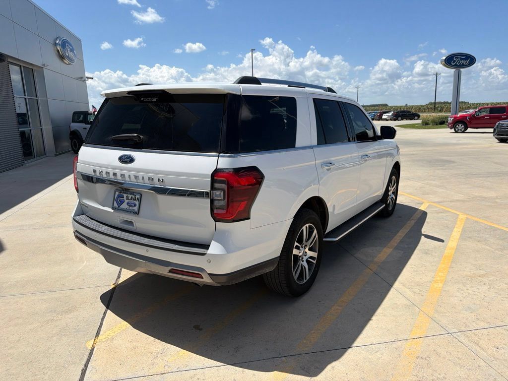 Used 2023 Ford Expedition Limited AWD/4WD image 7