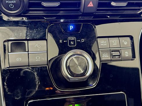 Used 2023 Subaru Solterra AWD image 25