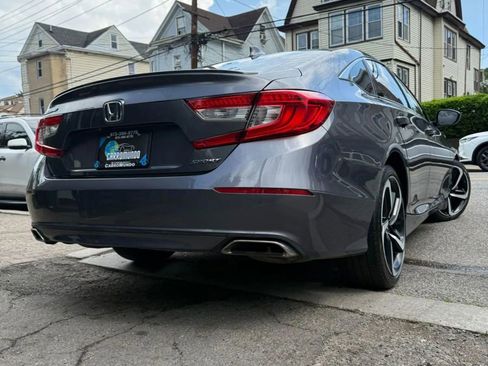 Used 2018 Honda Accord Sport image 6