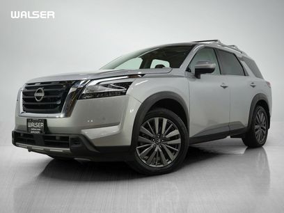 Used 2023 Nissan Pathfinder SL w/ SL Premium Package