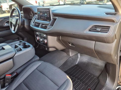 Used 2021 GMC Yukon XL SLE image 12