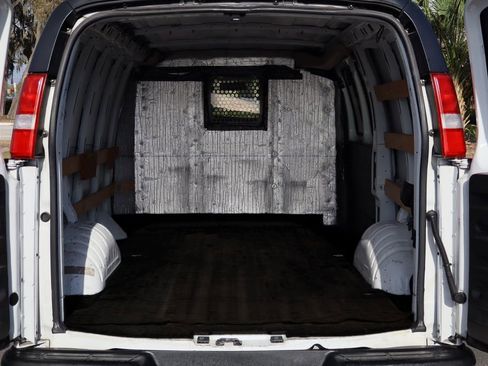 Used 2019 Chevrolet Express 2500 w/ Driver Convenience Package image 21