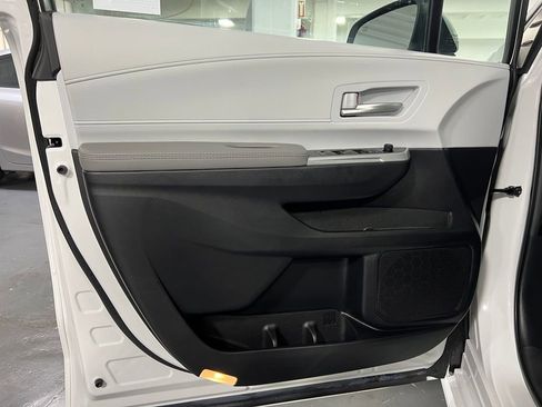 Used 2025 Toyota Sienna XLE w/ XLE Plus Package AWD/4WD image 42