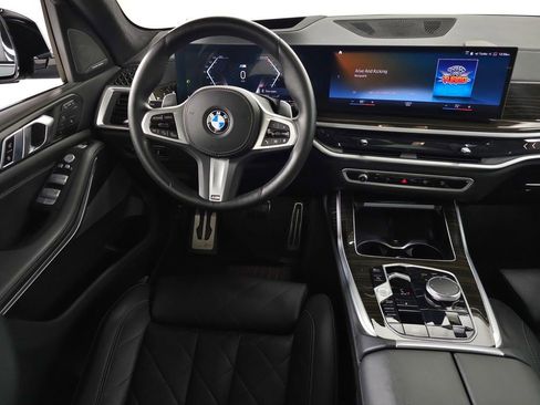 Used 2023 BMW X7 xDrive40i w/ M Sport Package AWD/4WD image 21