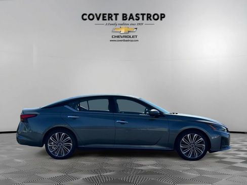 Used 2023 Nissan Altima 2.5 SL FWD image 5