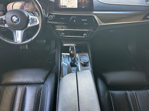 Used 2018 BMW 530e RWD image 4