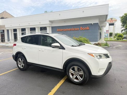 Used 2015 Toyota RAV4 XLE FWD image 2