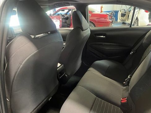 Used 2022 Toyota Corolla SE w/ SE Premium Package FWD image 18