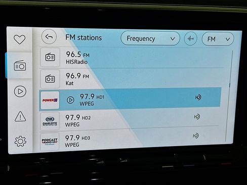 Used 2025 Volkswagen Atlas SE image 21