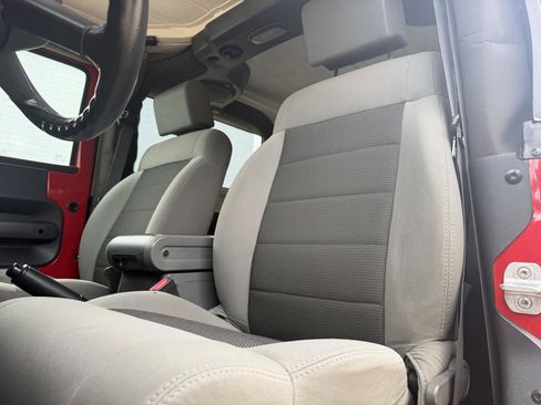 Used 2008 Jeep Wrangler X AWD/4WD image 10