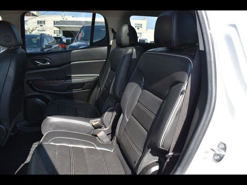 Used 2022 GMC Acadia Denali w/ Denali Ultimate Package image 13