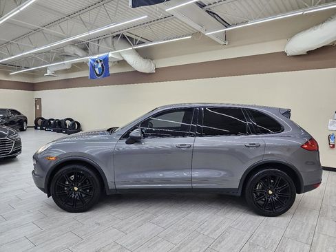 Used 2011 Porsche Cayenne S AWD/4WD image 9