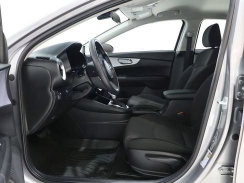Used 2024 Kia Forte LXS FWD image 18