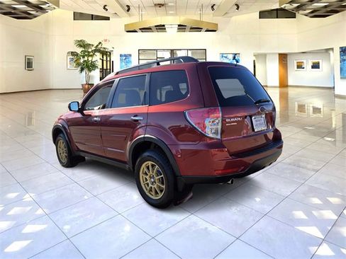 Used 2010 Subaru Forester 2.5X Premium w/ Rugged Pkg 1B image 5