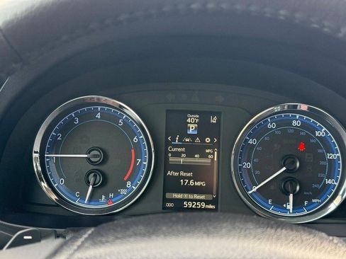 Used 2017 Toyota Corolla SE w/ Carpet Mat Package (TMS) image 22