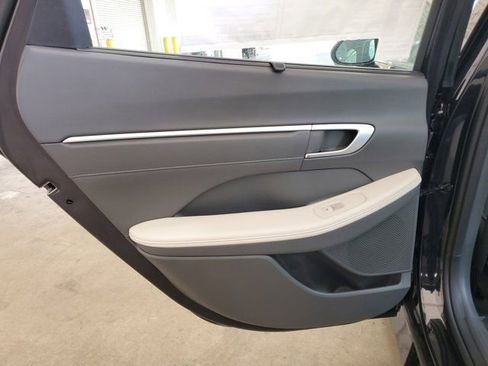 New 2026 Hyundai Sonata Limited FWD image 9
